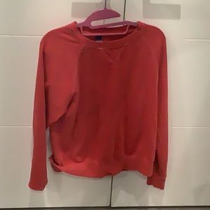 Old navy red crewneck amazing condition size small